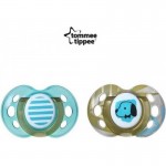 Tommee Tippee Set 02 succhietti Moda 18-36 m in Silicone Azzurro Righe e Cagnolino